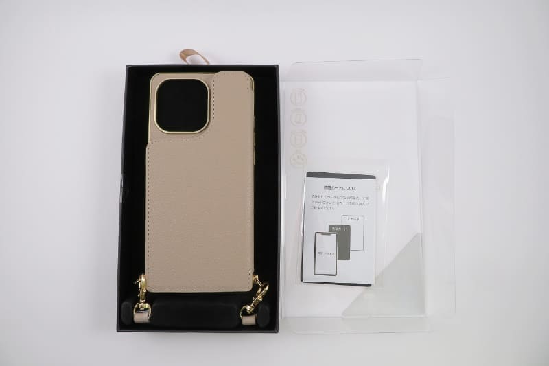 左から、グレイ、ブラック、ベージュ