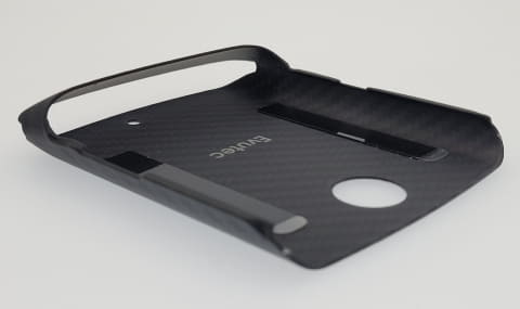 Motorola razrに最適なアラミドファイバーケース - ケータイ Watch