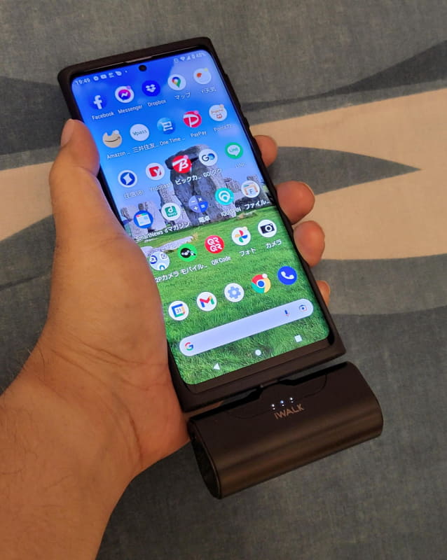 6インチ前後の標準的スマホにはバランスもバッチリだ