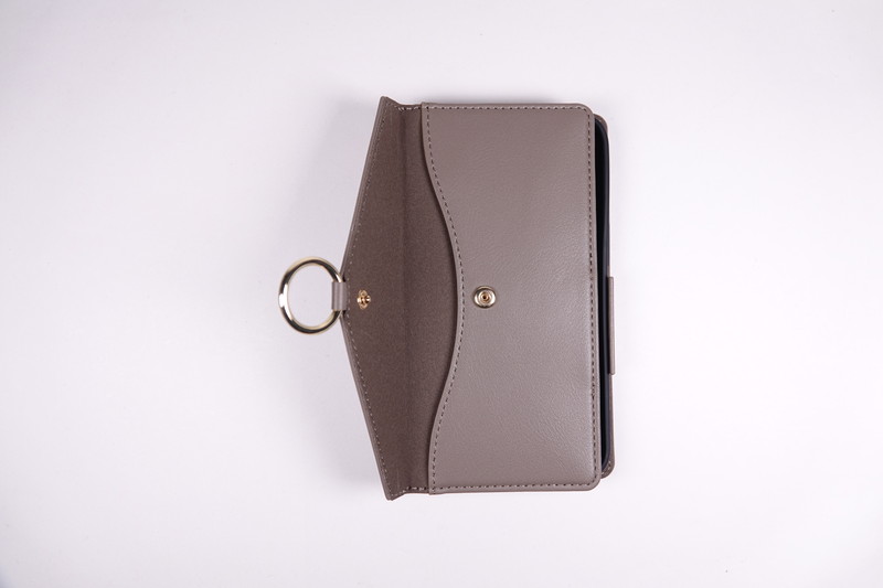 左から、モカ・ローズ・ベージュ