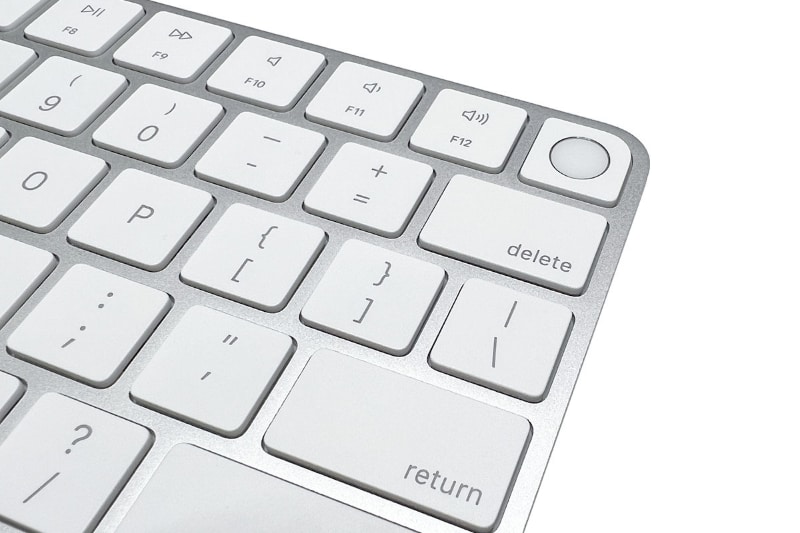 キーボード右上に見えるのがTouch IDセンサー付きのキー