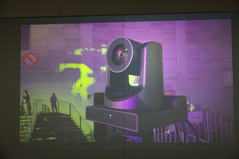 自動追尾カメラ