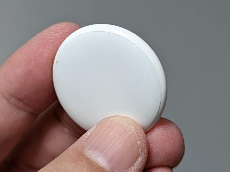 伸縮性のある素材で曲面部まできちんと貼り付けられているのが分かる