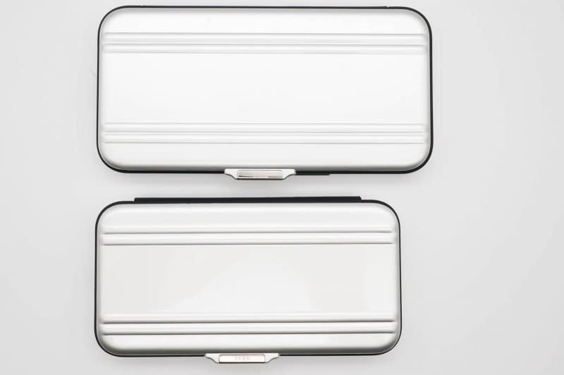 iPhone 13 miniとiPhone 13とで大きさがけっこう違う