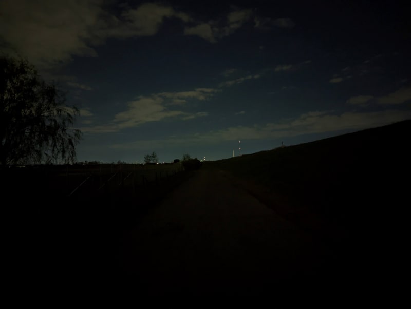 本当にもう真っ暗な場所