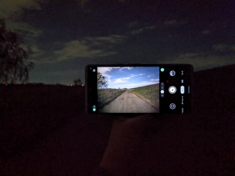 Pixel 6 Pro」で真夜中の河川敷を撮ってみたら - ケータイ Watch