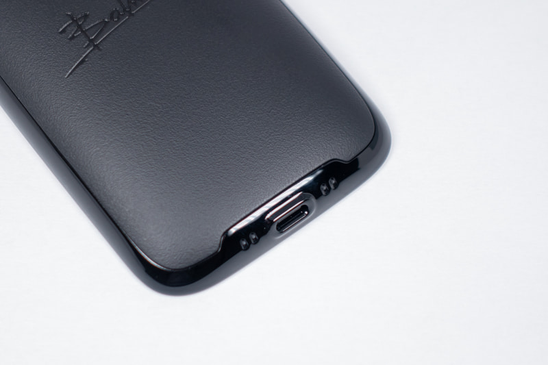 下側面、USB Type-C端子