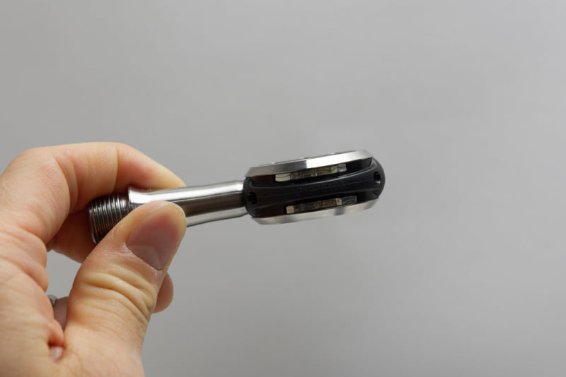 表裏の区別がないので、発進時にあたふた迷ったりせず、サクッと走り出せる