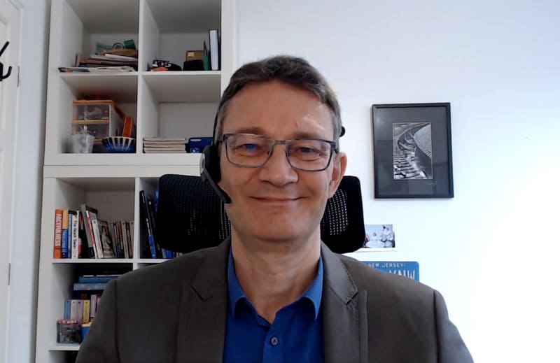 フィリップ・ポジアンティ氏。クアルコム 事業開発部門のバイスプレジデント。通信業界で25年以上に渡り、ワイヤレス事業の製品管理、営業、事業開発などを担当。そのうち6年間は日本を含むアジアを拠点としていた。