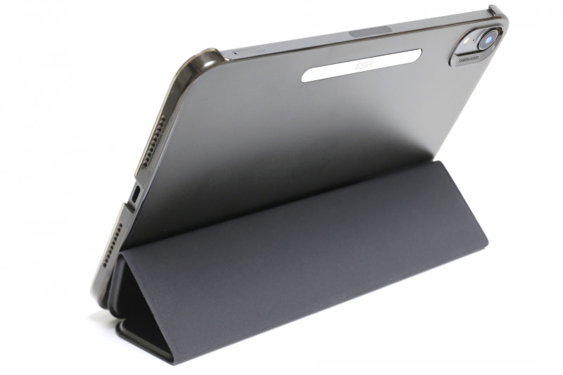 あとは立てるだけ。安定的に自立する。フラップが別の位置にあるとナゼか自立しないのであった