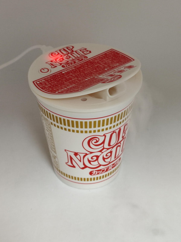 電源ボタンをオンすると赤いランプが点灯して直ぐにミストが出てくる