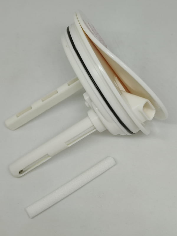 交換用の給水芯は1－2ヶ月で交換する。市販の同直径サイズ物も使える