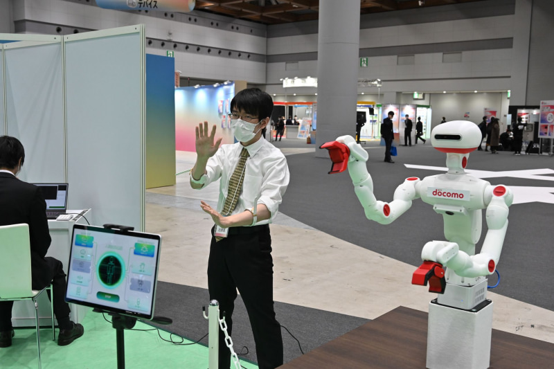 2022年1月、ドコモが開催した「docomo Open House'22」で披露された「人間拡張基盤」の一幕