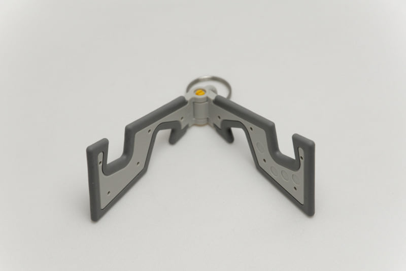 開くとスタンドとして使えるようになる