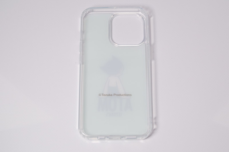 背面は硬いポリカーボネート、側面は柔らかいTPUのハイブリットタイプ。ワイヤレス充電に対応する