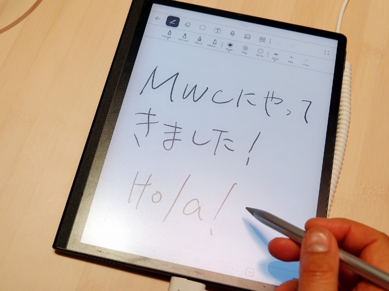 スムーズな筆記が可能。4096段階の筆圧も検知する