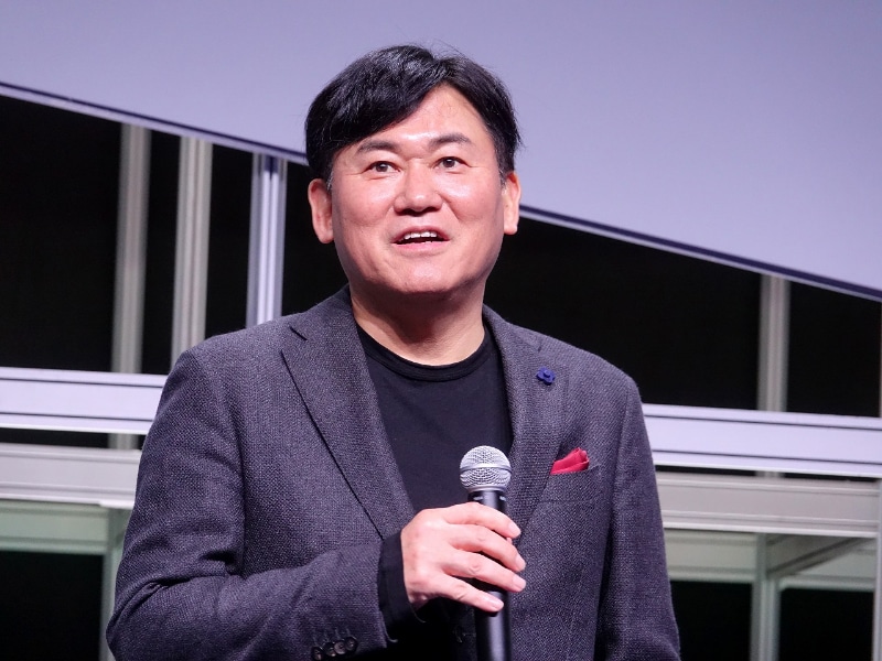 登壇予定には名前が挙がっていなかった三木谷氏が、シークレットゲストとして登場
