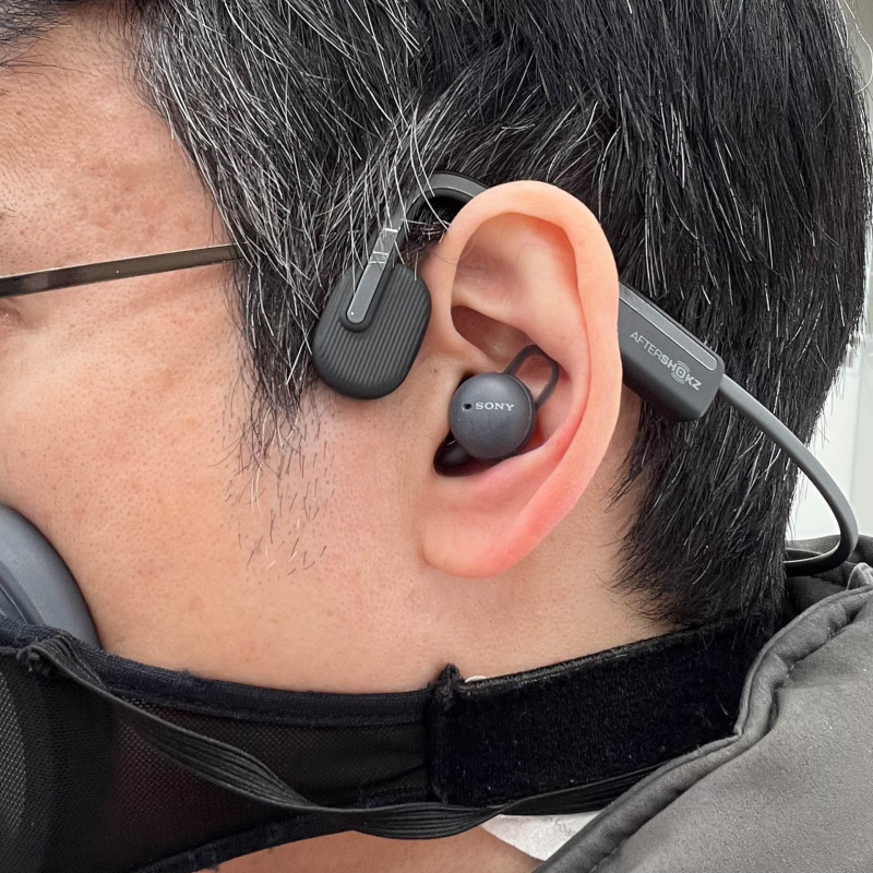 試着したけど筆者の耳にいまいち合わなかったソニーのLinkBudsと筆者が愛用しているShokzのOpenMove