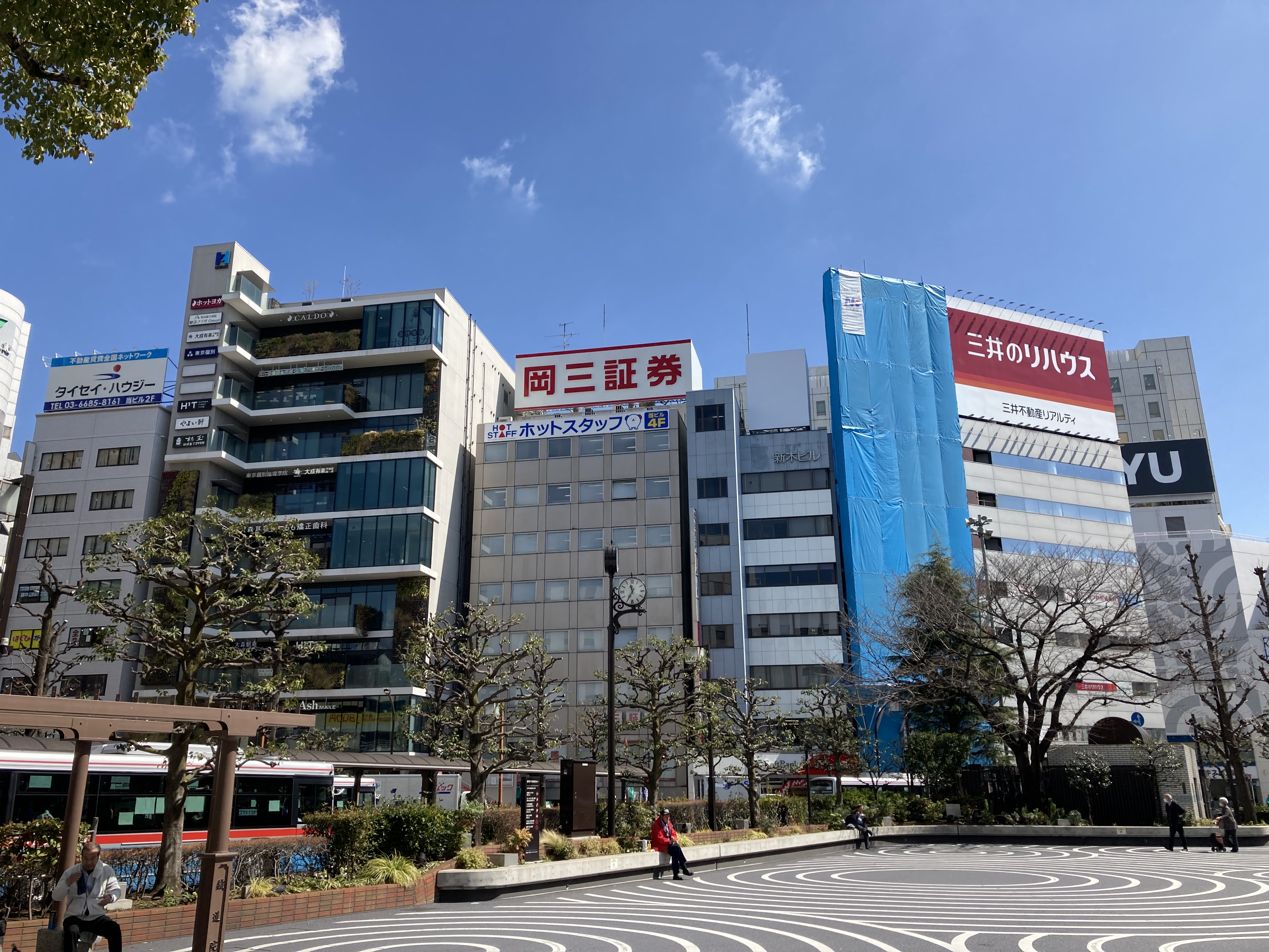 標準（左から第2世代と第3世代、以下同）