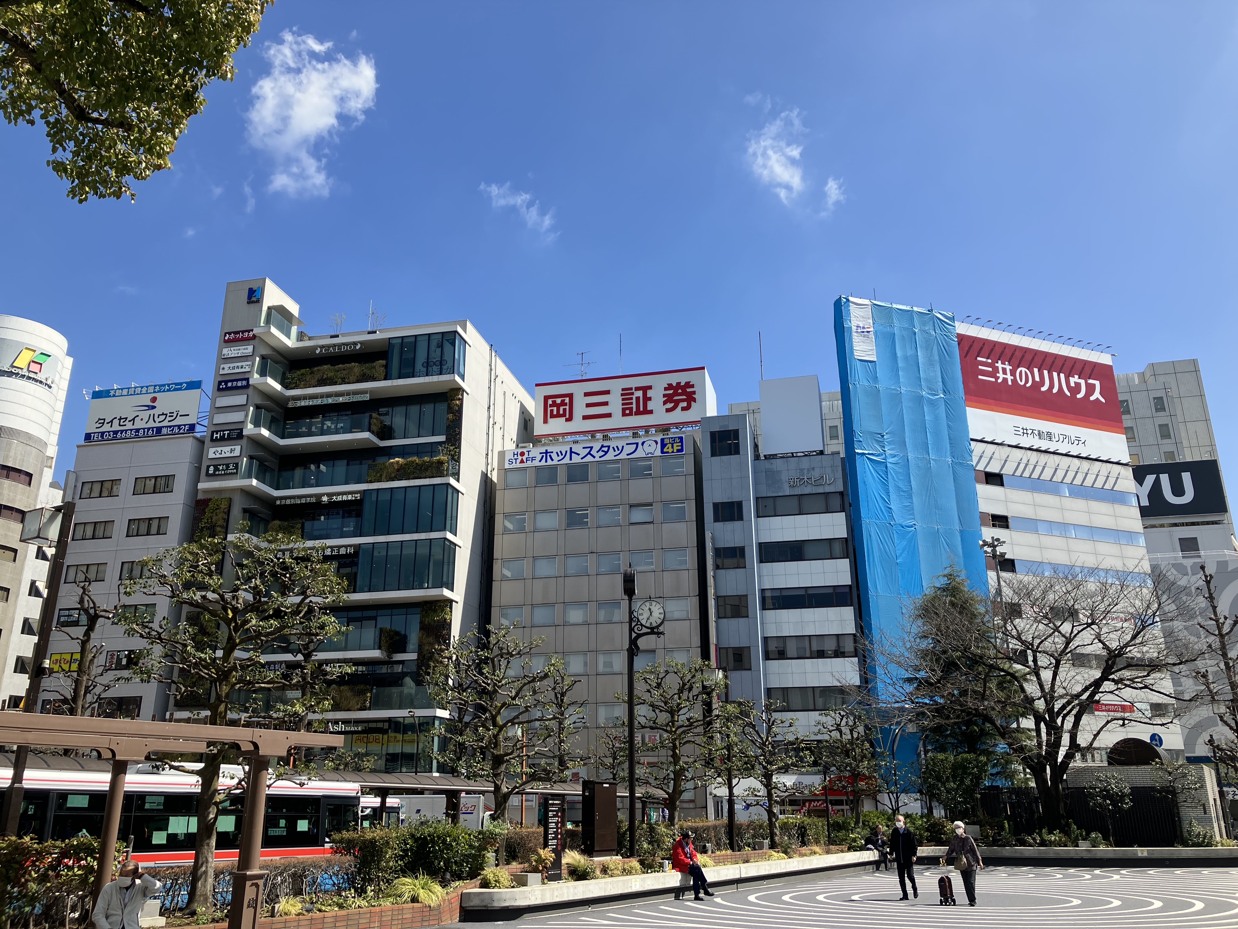 標準（左から第2世代と第3世代、以下同）