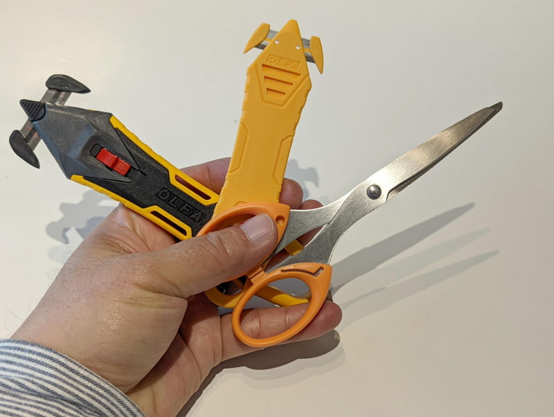 左からカイコーンPRO、カイコーン、宅配開梱はさみ