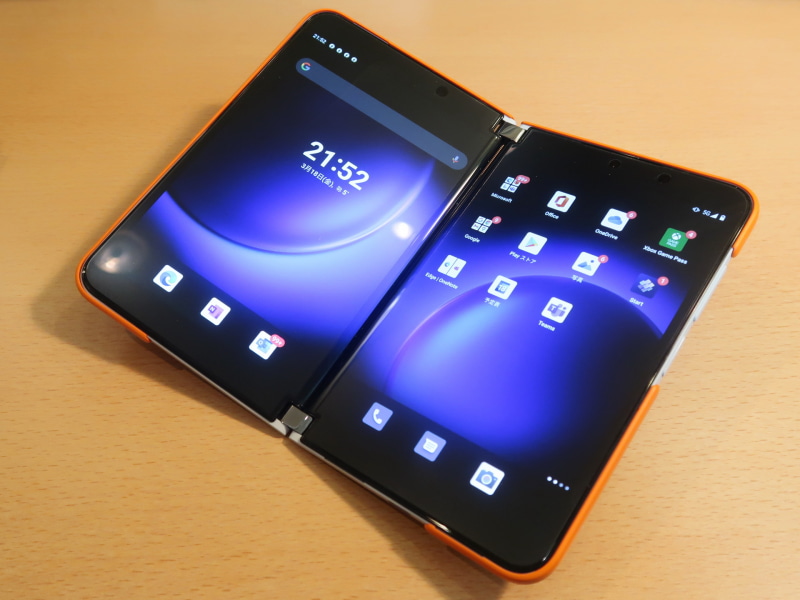 悩みに悩んだ結果、Surface Duo 2を購入。バンパーを装着して、保護フィルムを表裏に貼り、Microsoft Completeも契約したので、安心して使える(？)