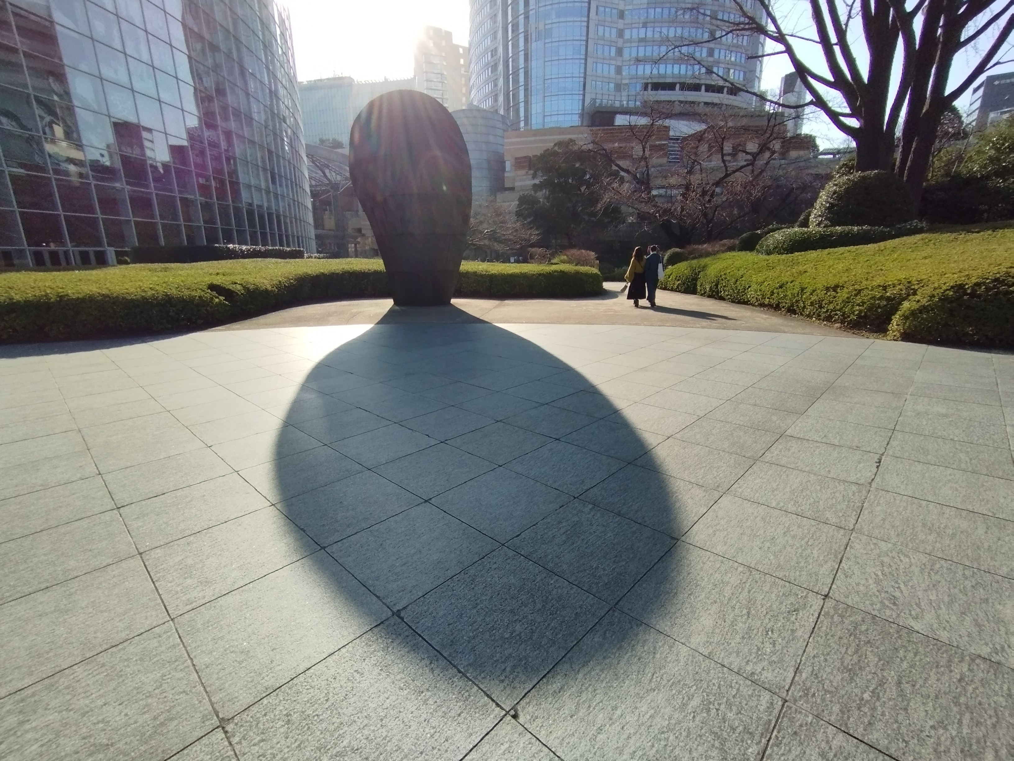 「Redmi Note 11」はやはり常に「AI」オンで撮影した方がいい結果が得られそうだ。特に、周囲の明るさの影響を受けやすい超広角カメラのように、画角が広い場合はなおさらである