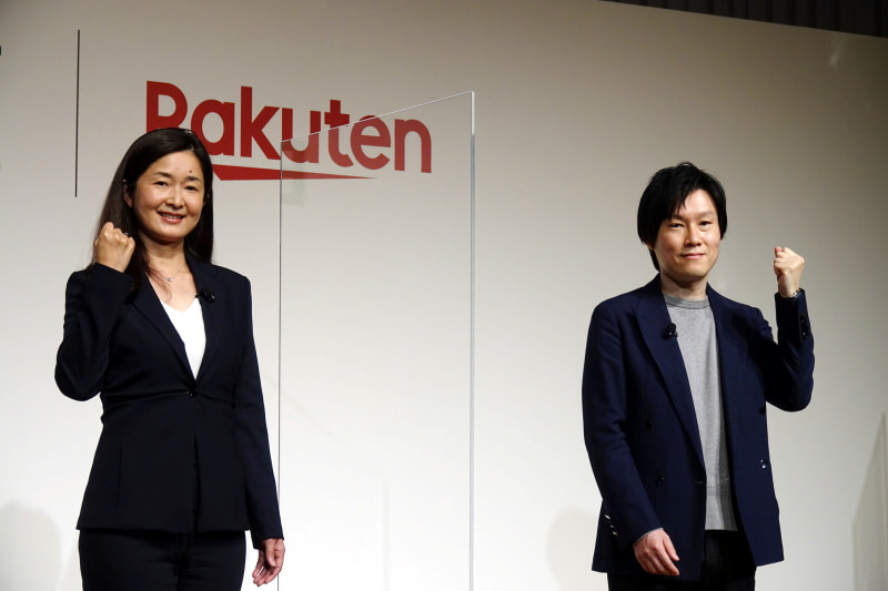 左＝ウーバーイーツジャパン　武藤氏。右＝楽天G 松村氏