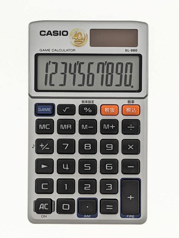 定番のソーラーバッテリーの10桁電卓だ