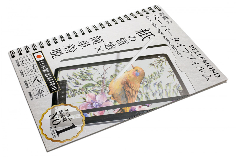 ベルモンドというブランドのペーパーライクフィルムで、マグネットでiPadに着脱するタイプ。書き心地は「ケント紙のよう」とある。