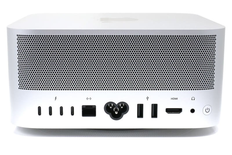 後面のポート類。左から、Thunderbolt 4ポート×4、10Gb Ethernet、電源、USB-A×2、HDMI、3.5mmヘッドフォンジャック。USB-Aポートは最大5Gb / s