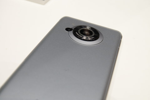 AQUOS R7」と「AQUOS wish2」ハンズオンレポート] - ケータイ Watch