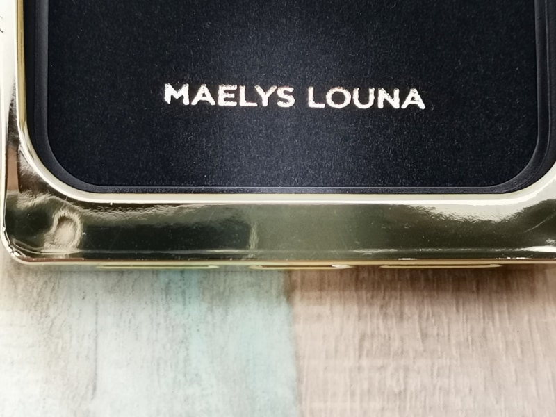 内側にはMAELYS LOUNAロゴが。誰も見ないであろうところまで、気を抜かないところが好印象