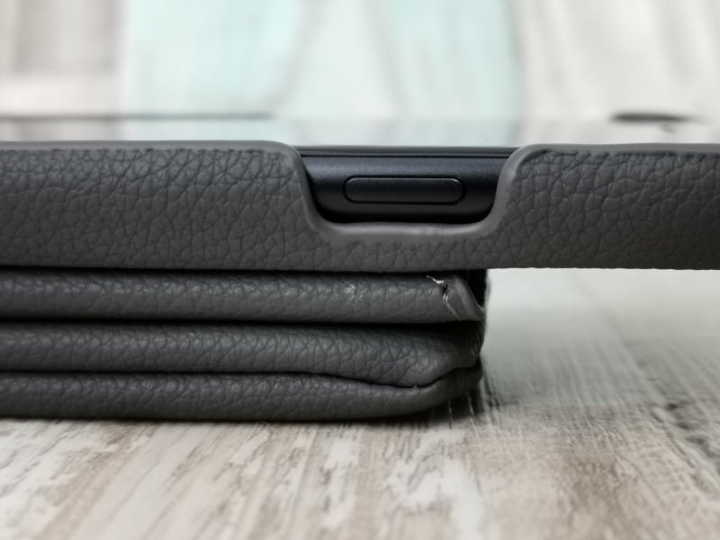 サイドボタン周り