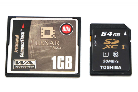 いにしえのメモリーカードが発掘された件 - ケータイ Watch