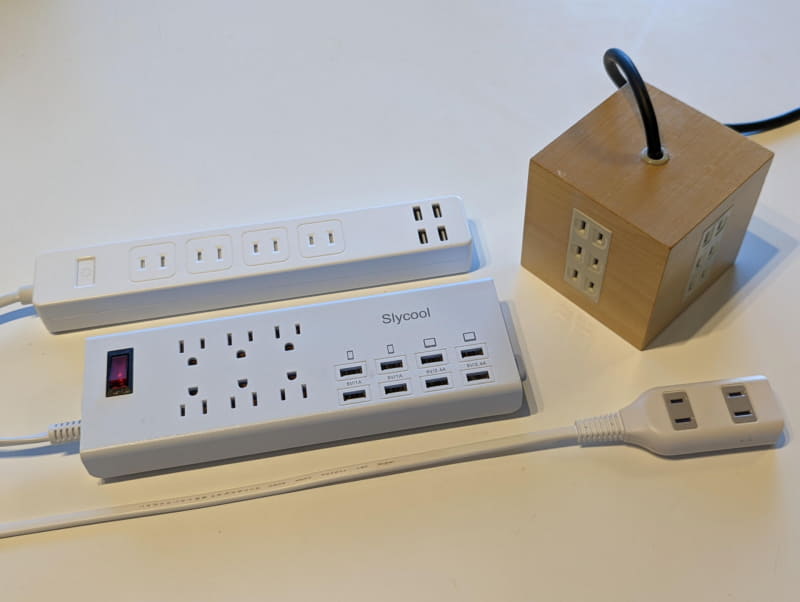 家にあった4つのテーブルタップのコンセント間の距離を測ってみた