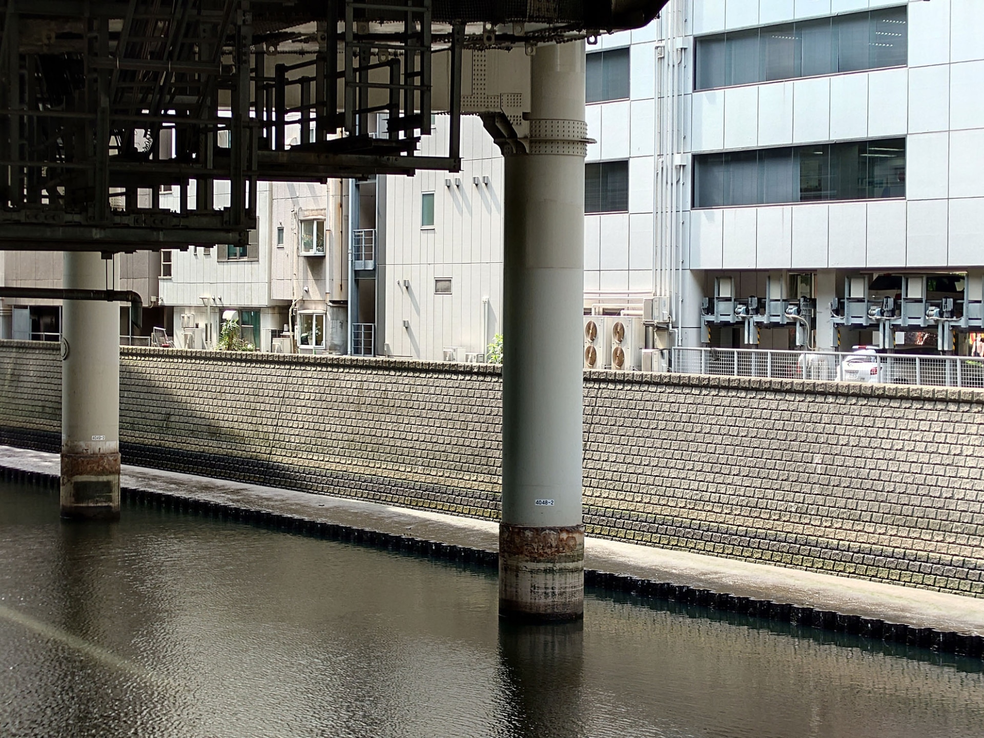 望遠カメラ（85mm）で撮影