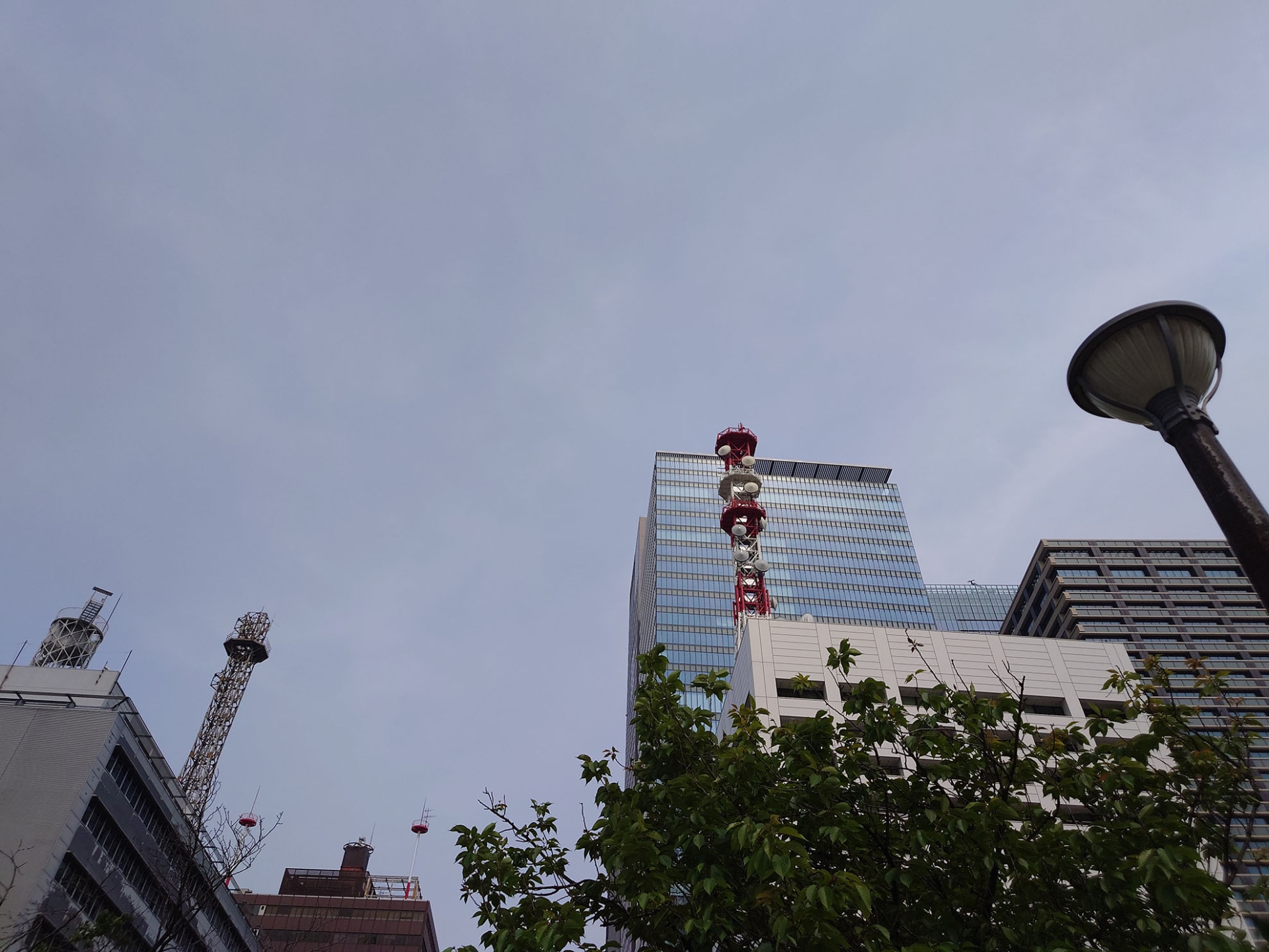 24mmの広角カメラで撮影