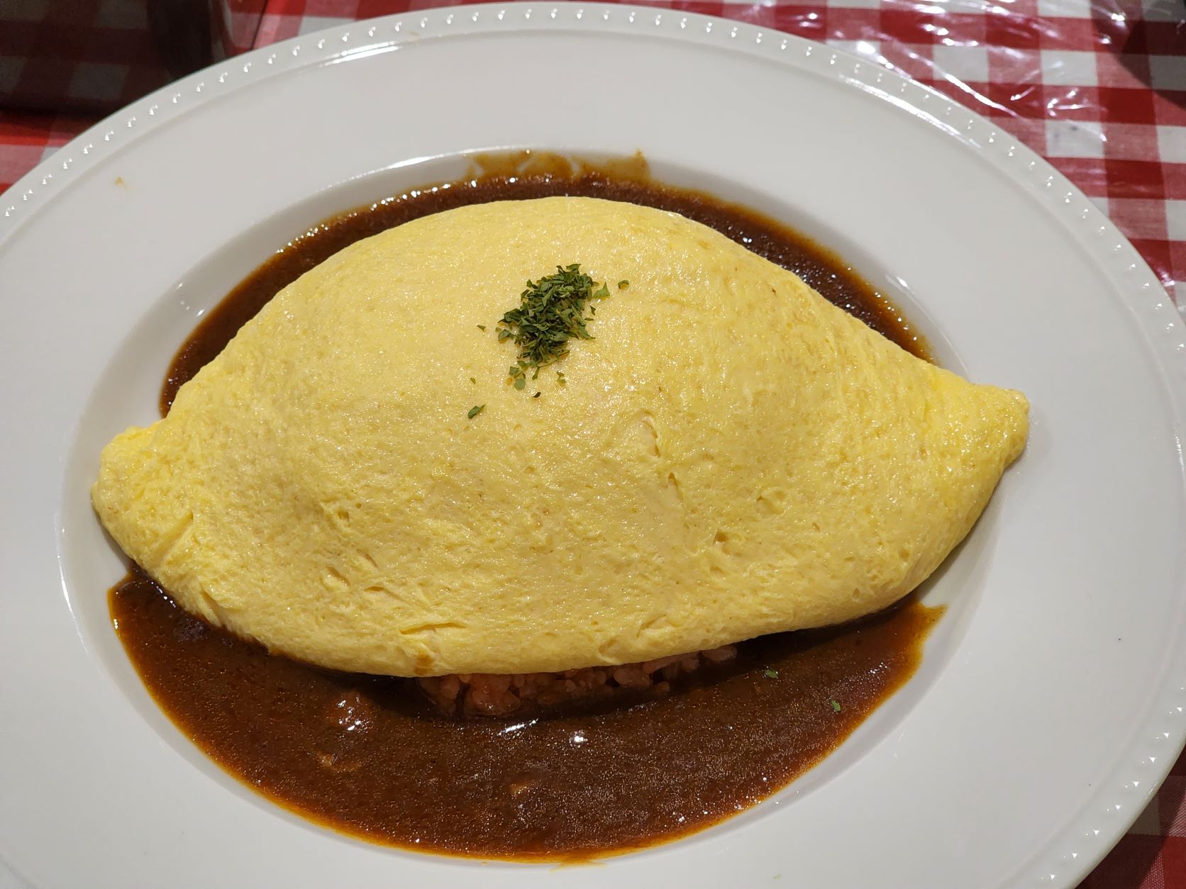 鮮やかですがわざとらしくない