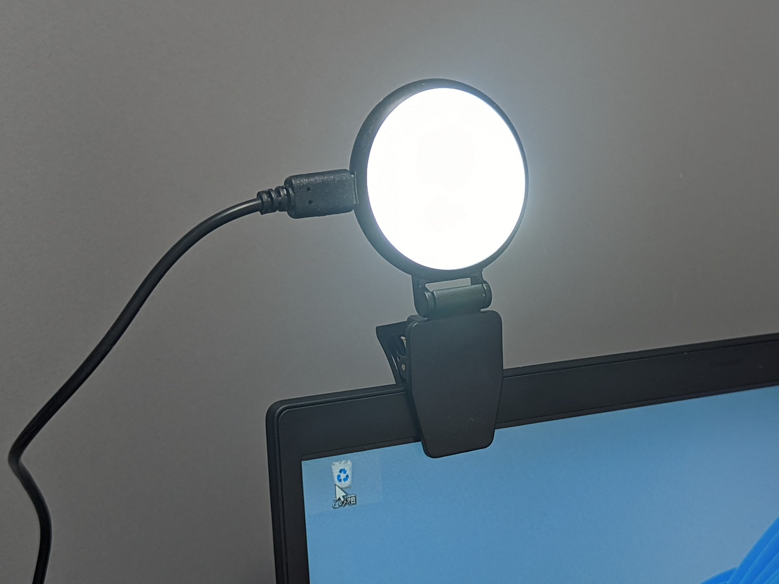 シンプルなライトとして使えるバリエーションもある