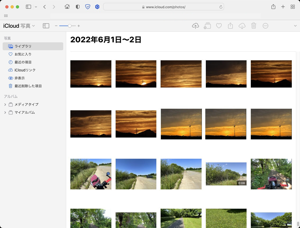 こちらはウェブブラウザで<a href="https://www.icloud.com/" class="strong bn" target="_blank">iCloud</a>にアクセスし、iCloud写真の画像を閲覧している様子。もちろん画像をダウンロードできる