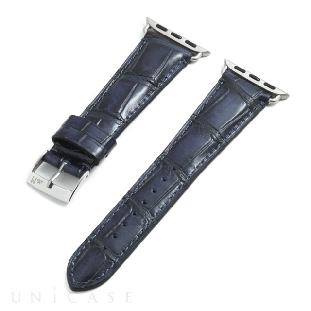 <a href="https://unicase.jp/iphone-goods/band/88483.html" class="strong bn" target="_blank">カーフ型押しレザーストラップ TIEPOLO （Dark Blue/Black）</a>