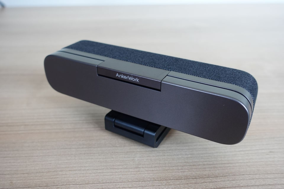 スピーカーやライトも内蔵の4-in-1Webカメラ「AnkerWork B600