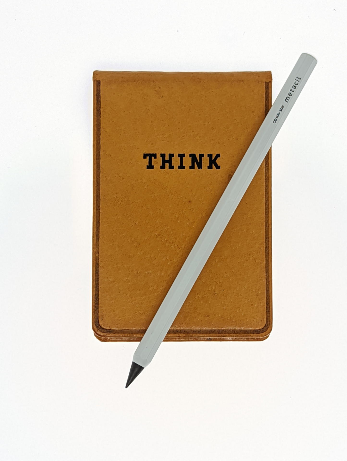 30年以上昔の某社のThinkメモとメタシルを持ち歩いて使ってみたけど違和感はほとんど感じることがなかった