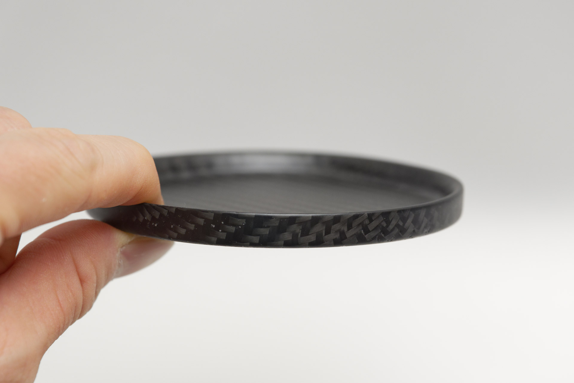 皿状なので水浸しになってもこぼれない