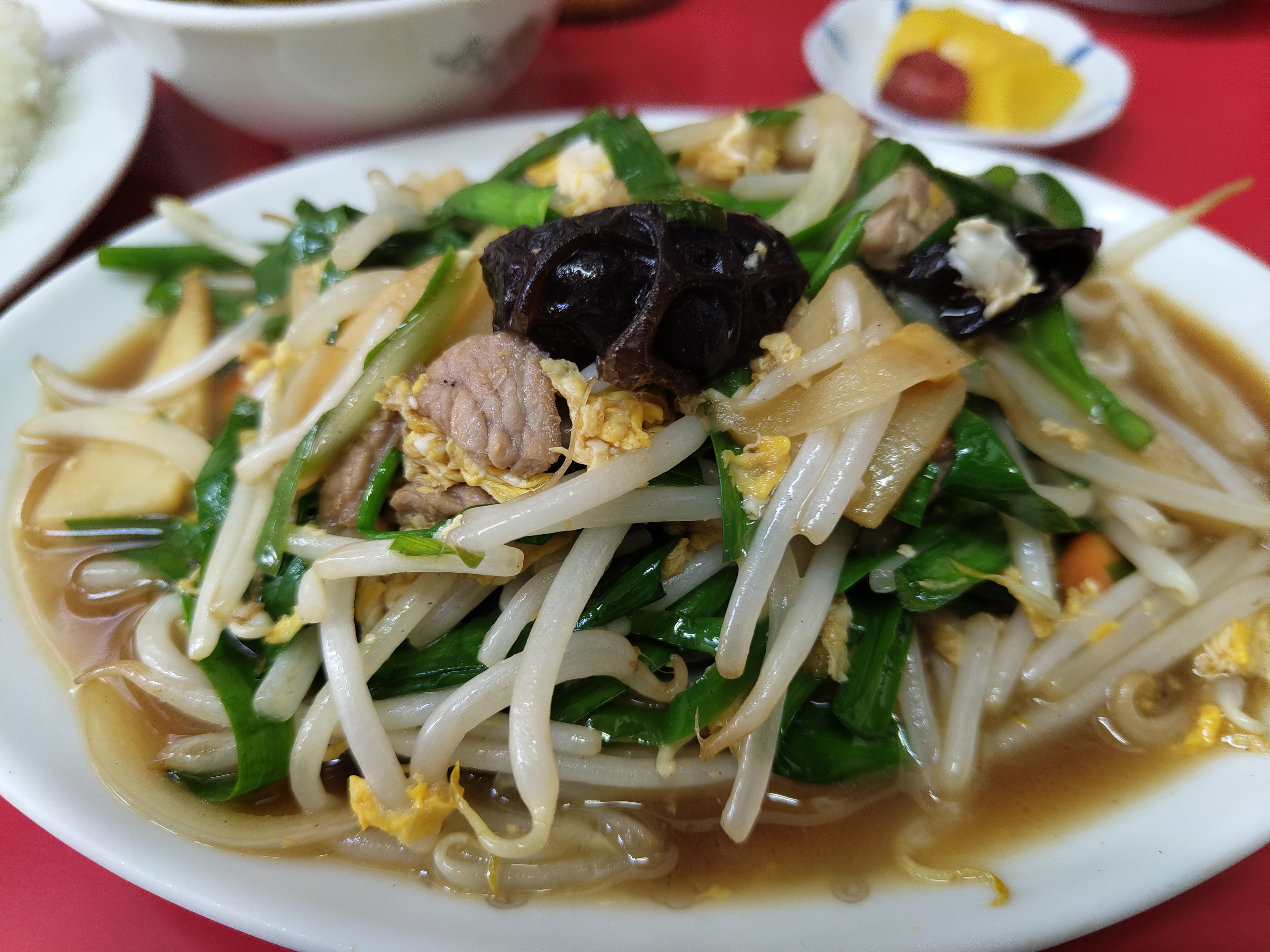 きれいに色を再現している。明るいレンズのせいか背景のボケが強めに出た