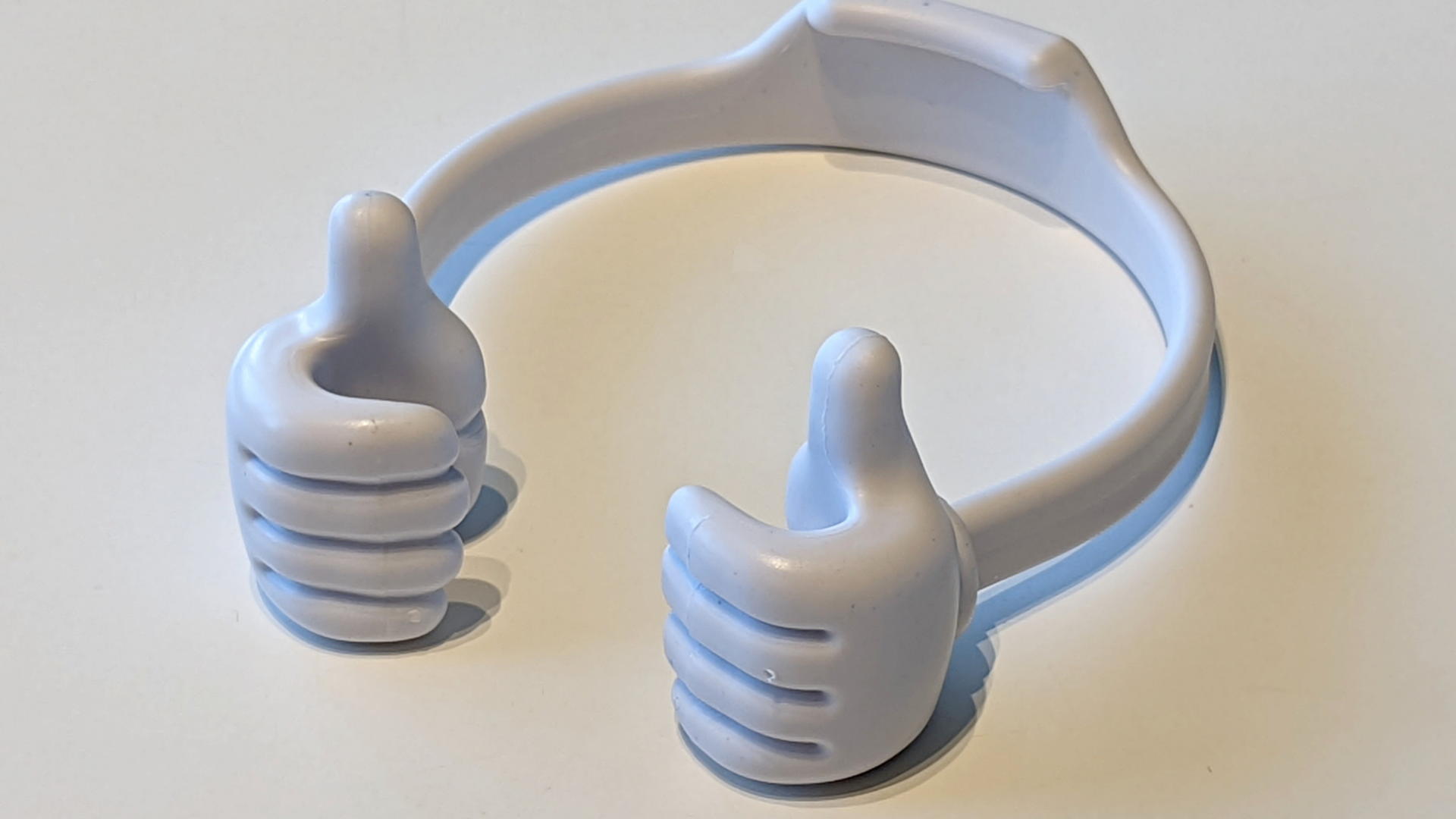 ハンドキャッチスタンドは“いいね！ハンズ”型のスマホスタンドだ