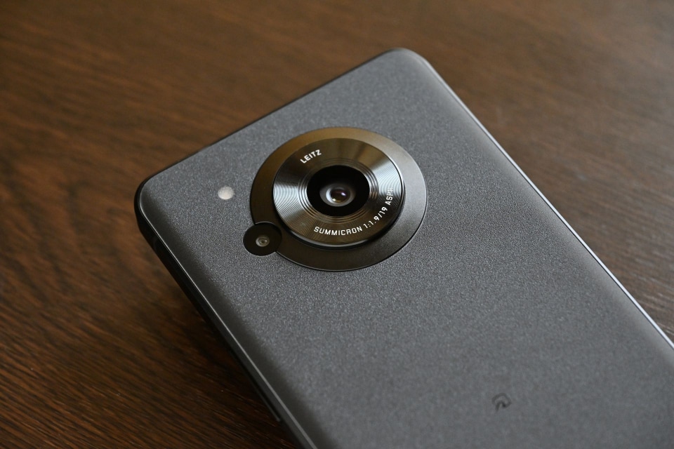 AQUOS スマートフォン ブラック デュアルカメラ美品 価格.com - [PR企画]シリーズ史上最強のフラッグシップスマホ「AQUOS