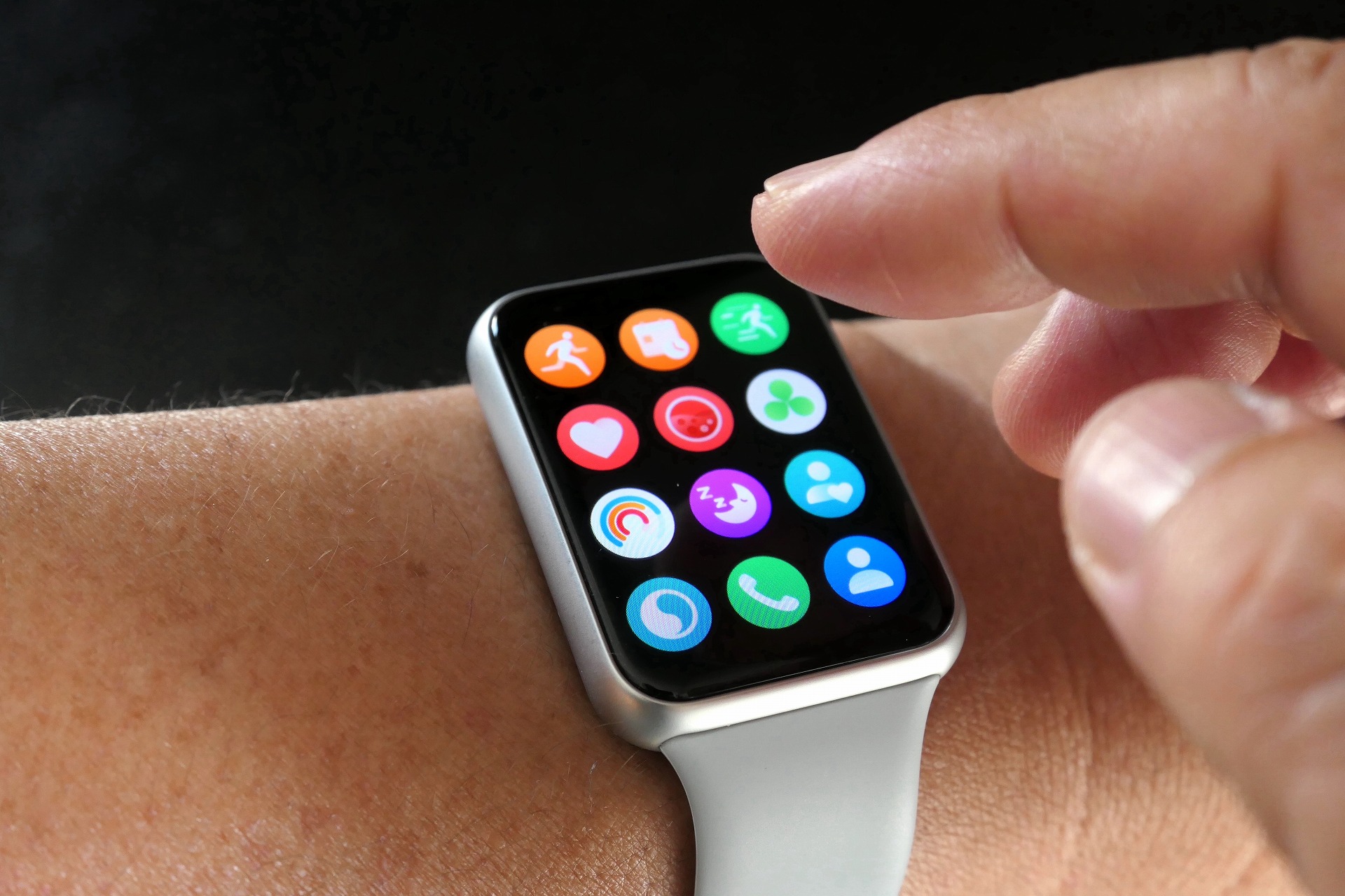 スマホと同じ感覚でタッチで操作できる