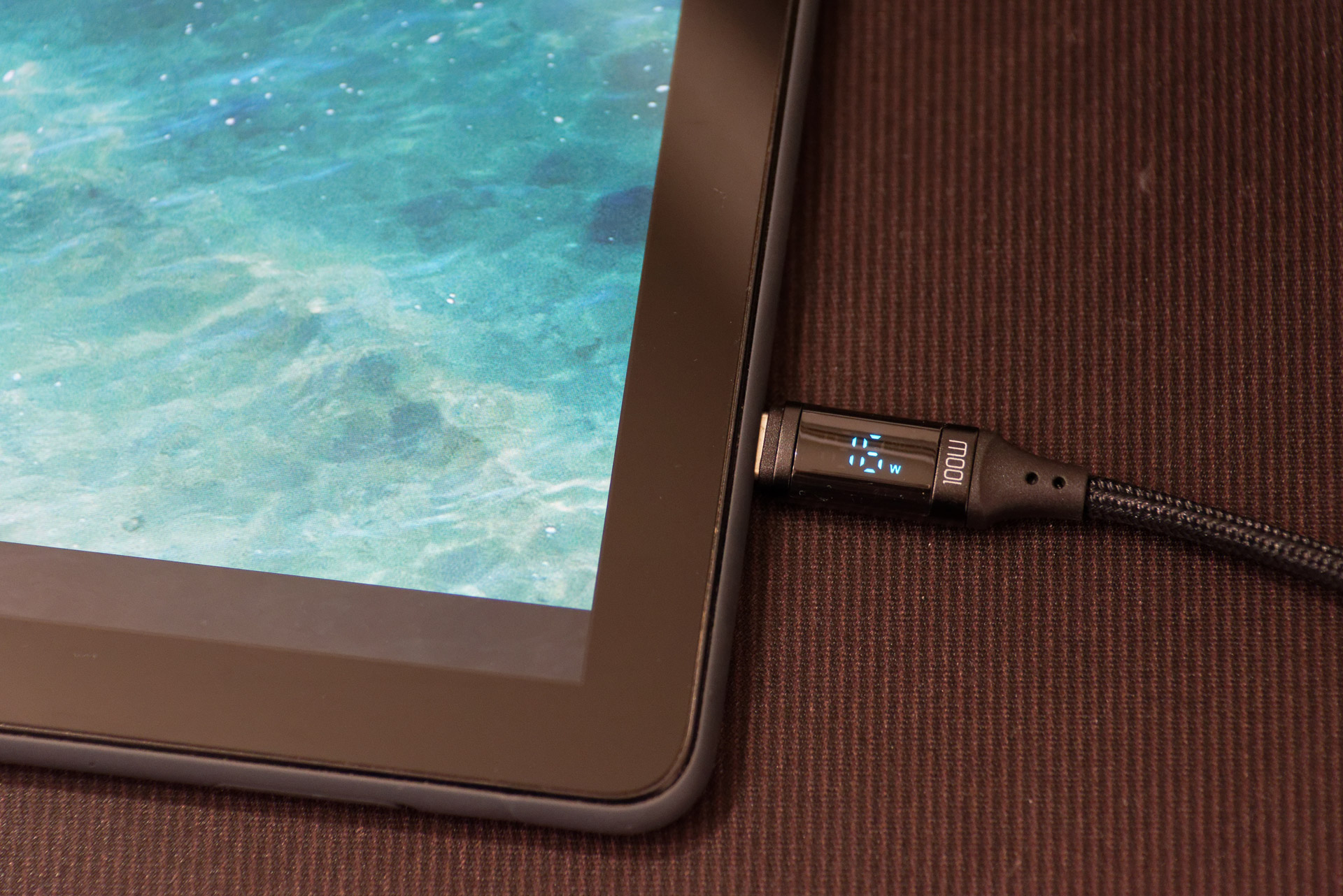 タブレットはUSB PD非対応なので「PD」の表示はなし